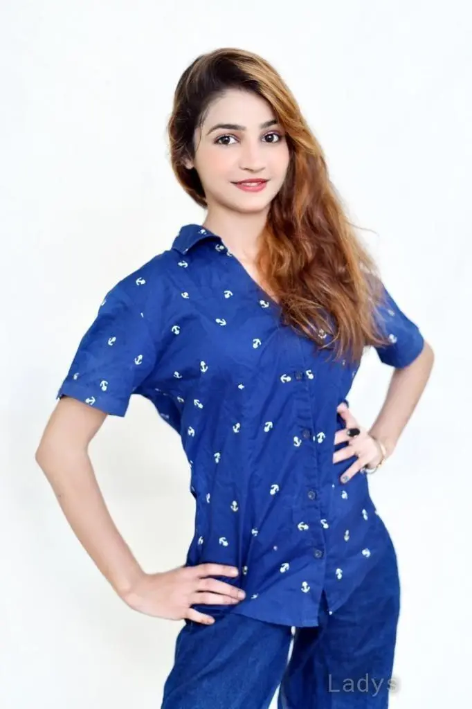 Aliya Indian Model, 21 years beautiful nude Dubai escorts girl, height 167 sm, Weight kg