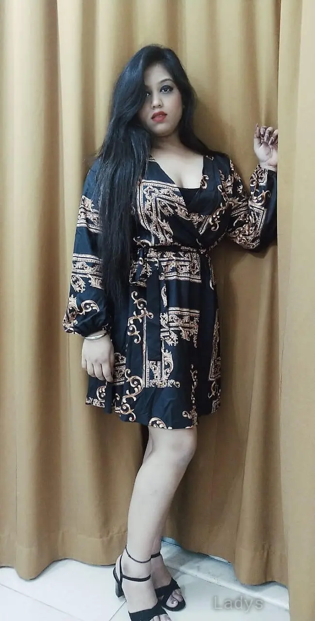 Anisha Anal Girl, 24 years beautiful nude Dubai escorts girl, height 168 sm, Weight kg