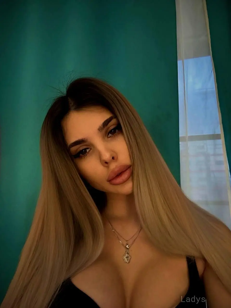 Anna, 22 years beautiful nude Dubai escorts girl, height 165 sm, Weight 49 kg