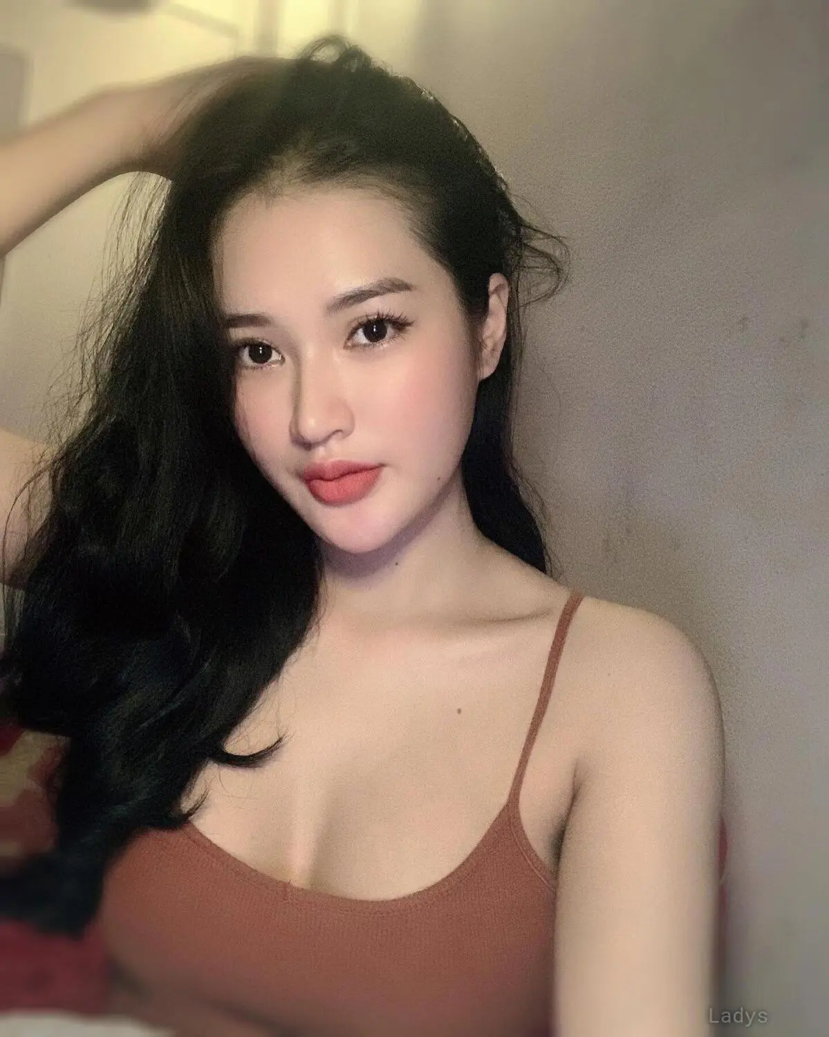 Apple, 22 years beautiful nude Dubai escorts girl, height 168 sm, Weight kg