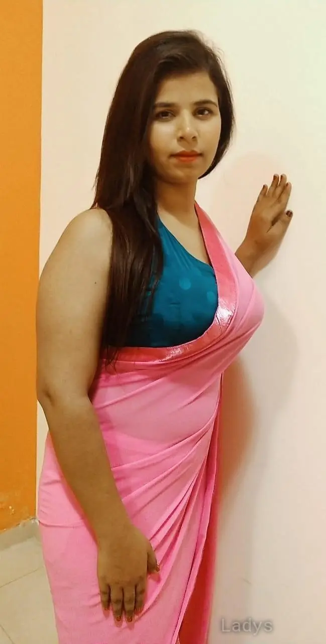 Arpita, 24 years beautiful nude Dubai escorts girl, height 167 sm, Weight  kg