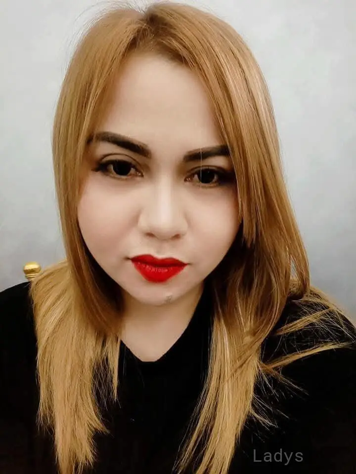 Aya, 35 years beautiful nude Dubai escorts girl, height 160 sm, Weight  kg