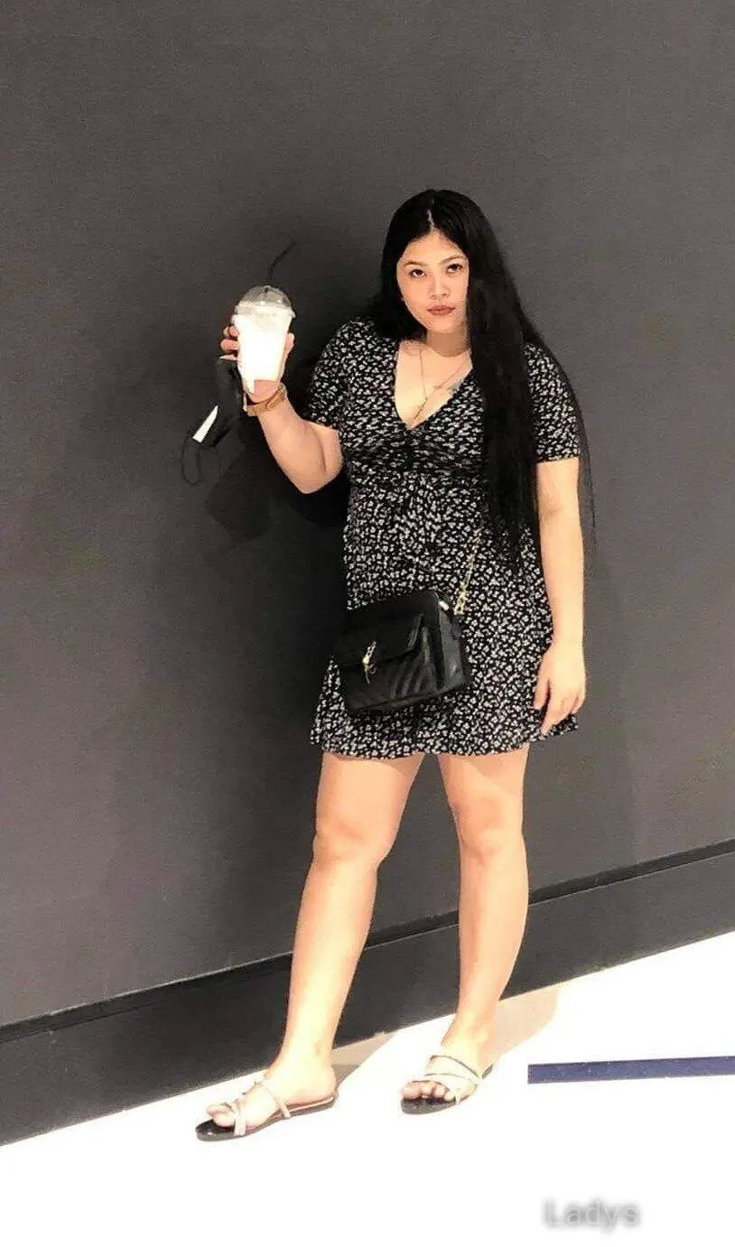 Bea, 29 years beautiful nude Dubai escorts girl, height 163 sm, Weight kg