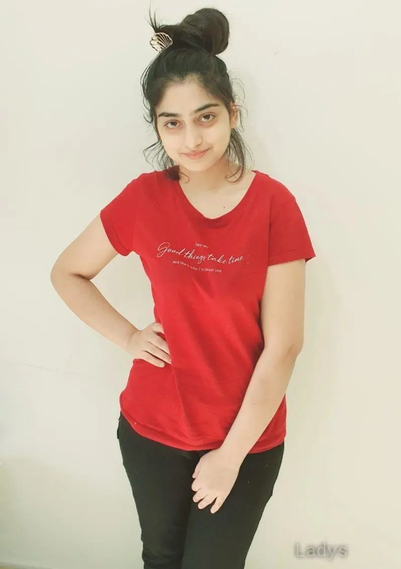 Bia, 24 years beautiful nude Dubai escorts girl, height 161 sm, Weight kg
