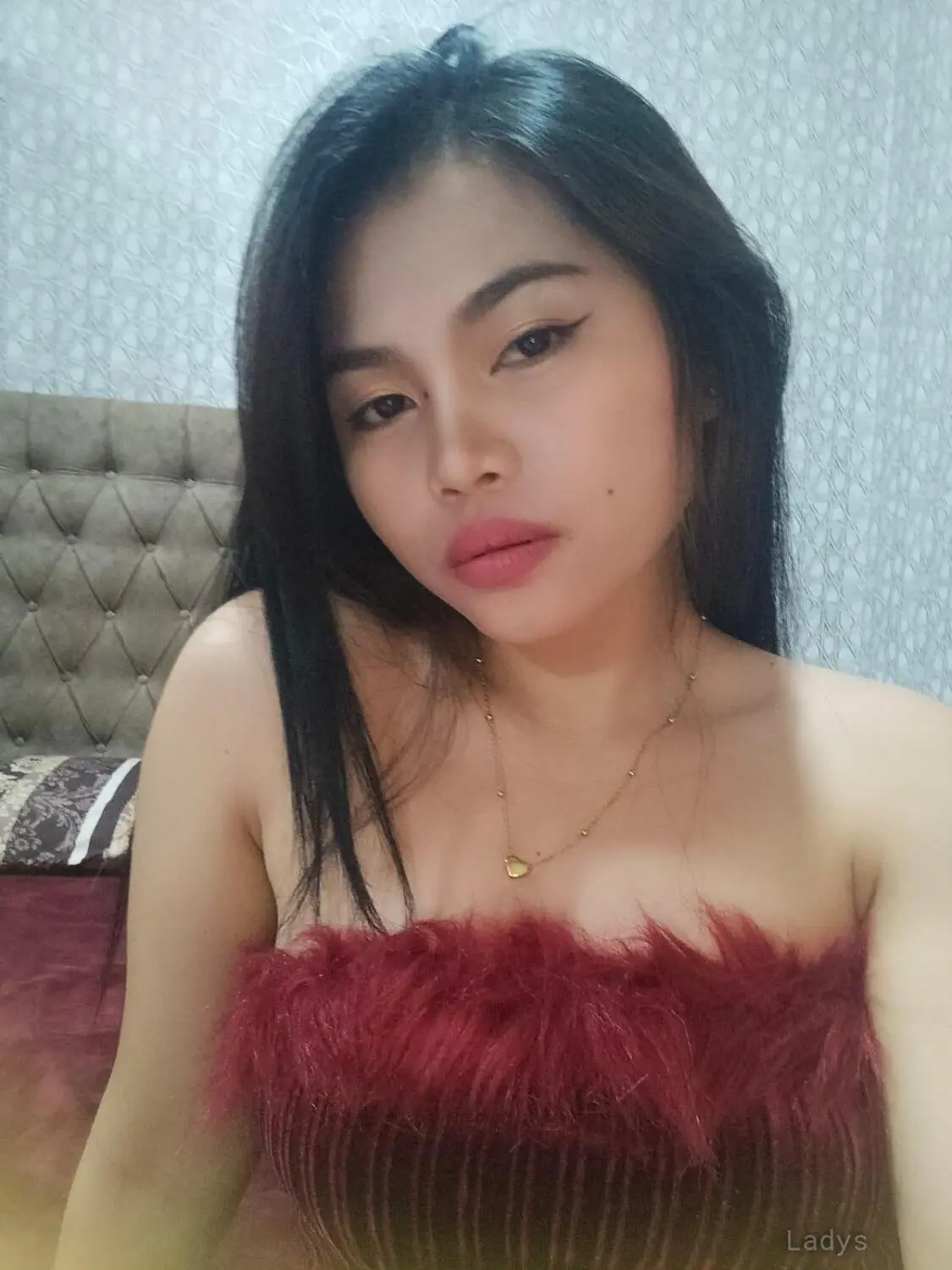 Dimple, 20 years beautiful nude Dubai escorts girl, height 160 sm, Weight  kg