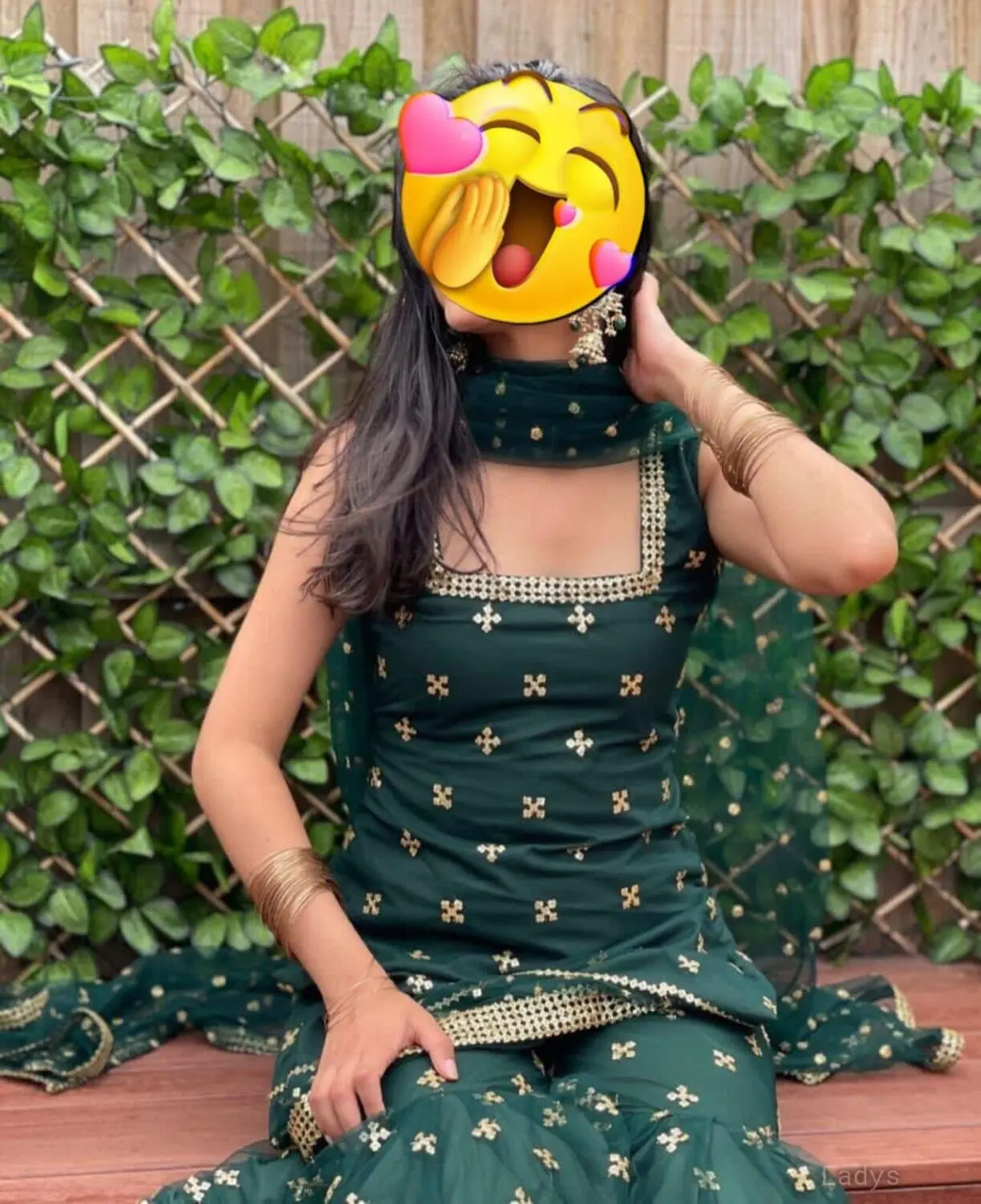 Dolly Singh Indian Model3, 21 years beautiful nude Dubai escorts girl, height 168 sm, Weight kg