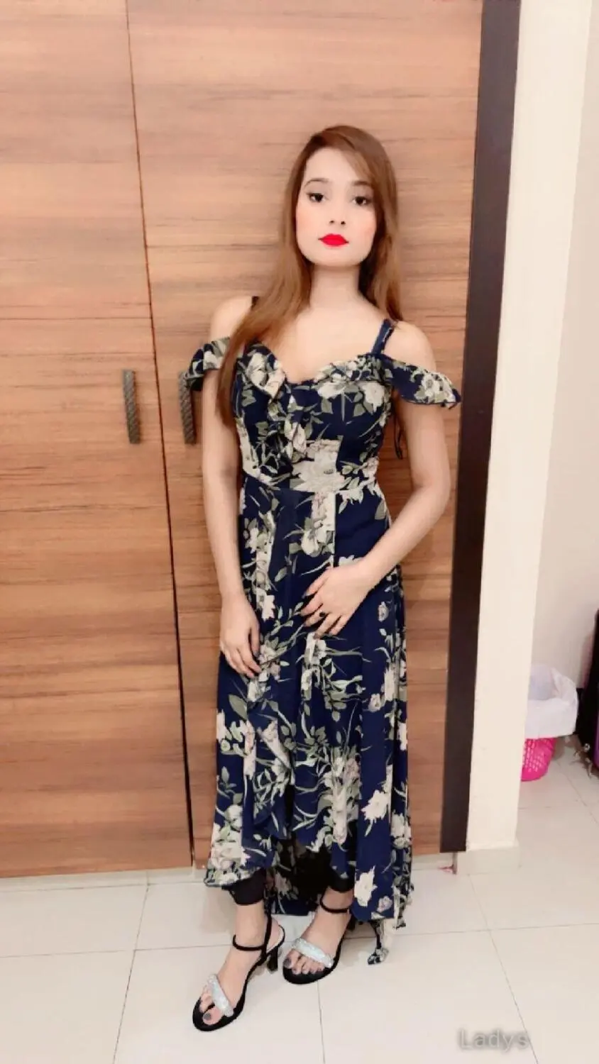Fiza, 20 years beautiful nude Dubai escorts girl, height 166 sm, Weight  kg