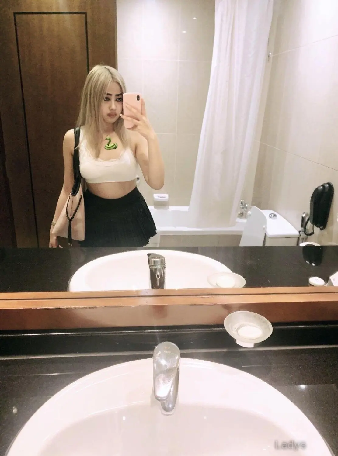 Heira, 18 years beautiful nude Dubai escorts girl, height 160 sm, Weight kg