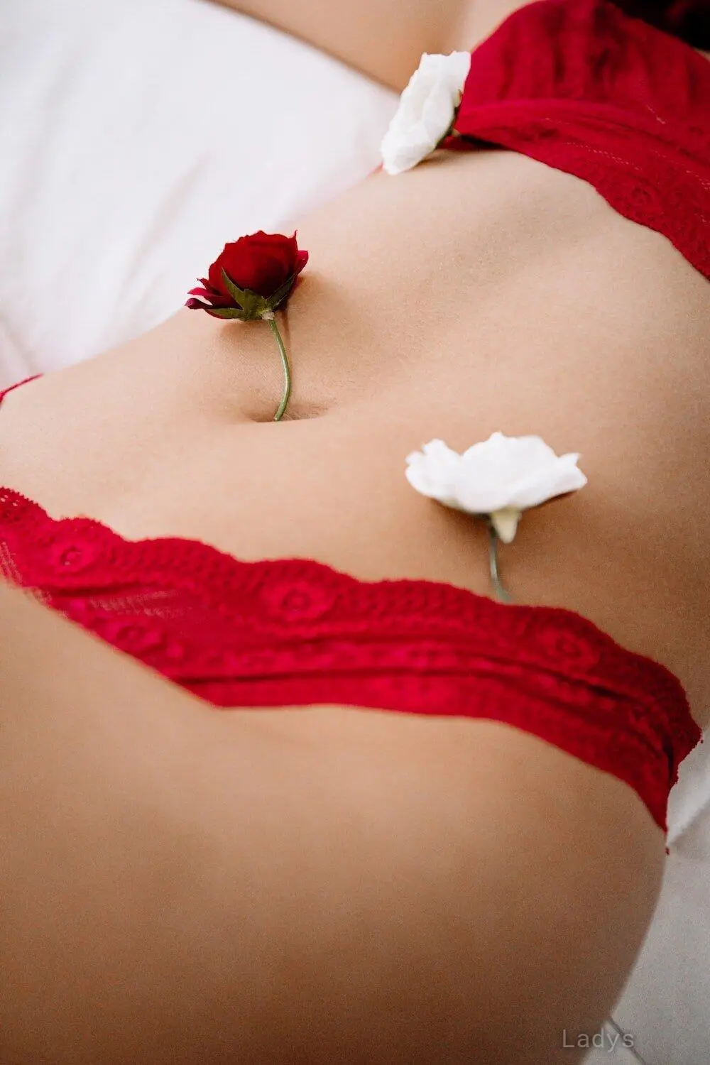 Isabella, 26 years beautiful nude Dubai escorts girl, height sm, Weight kg