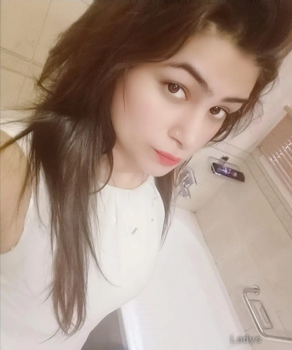 Javeria, 23 years beautiful nude Dubai escorts girl, height 167 sm, Weight  kg