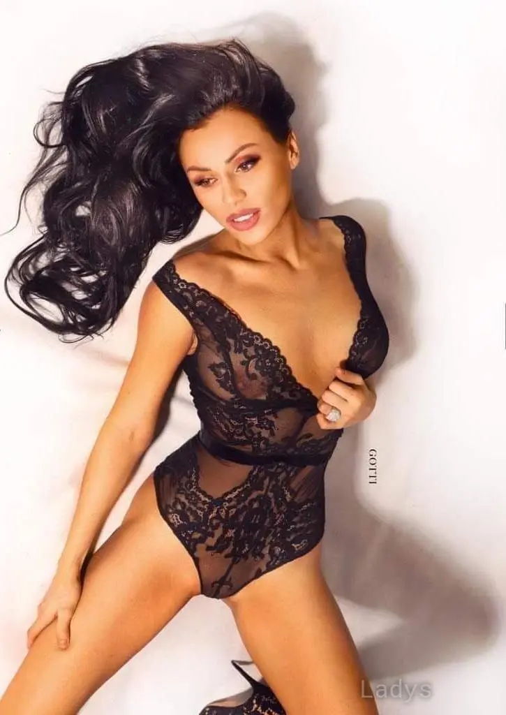 Jennifer Kluss, 30 years beautiful nude Dubai escorts girl, height 177 sm, Weight kg