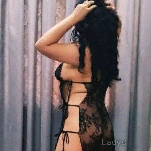 Julya, 30 years beautiful nude Dubai escorts girl, height 168 sm, Weight kg