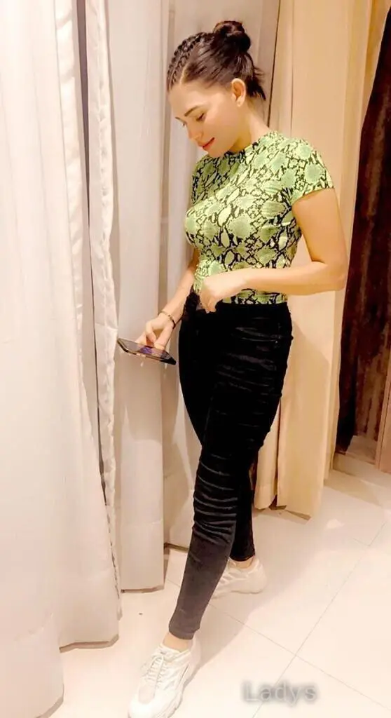 Kati Sarah1, 24 years beautiful nude Dubai escorts girl, height 180 sm, Weight  kg