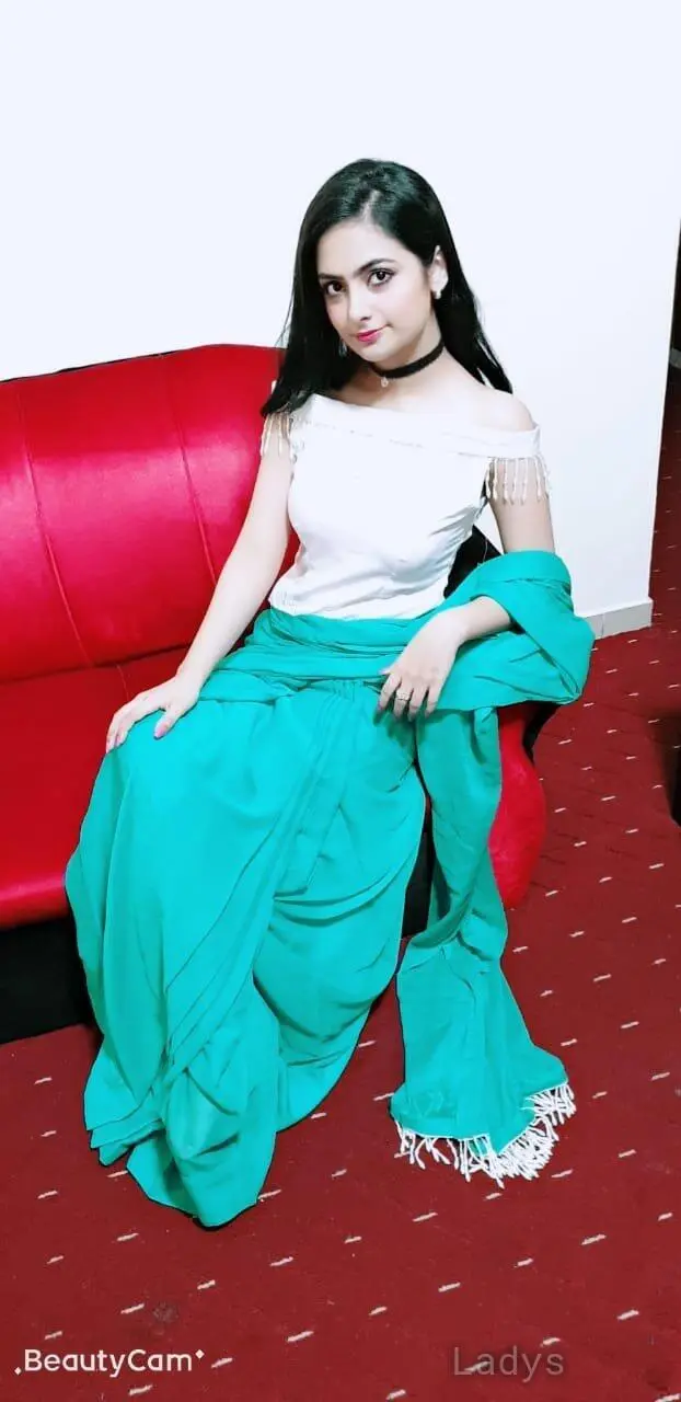 Katrina, 22 years beautiful nude Dubai escorts girl, height 167 sm, Weight kg