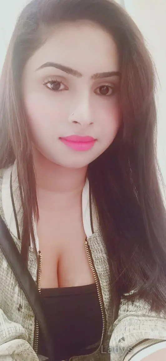 Lua, 23 years beautiful nude Dubai escorts girl, height 167 sm, Weight kg