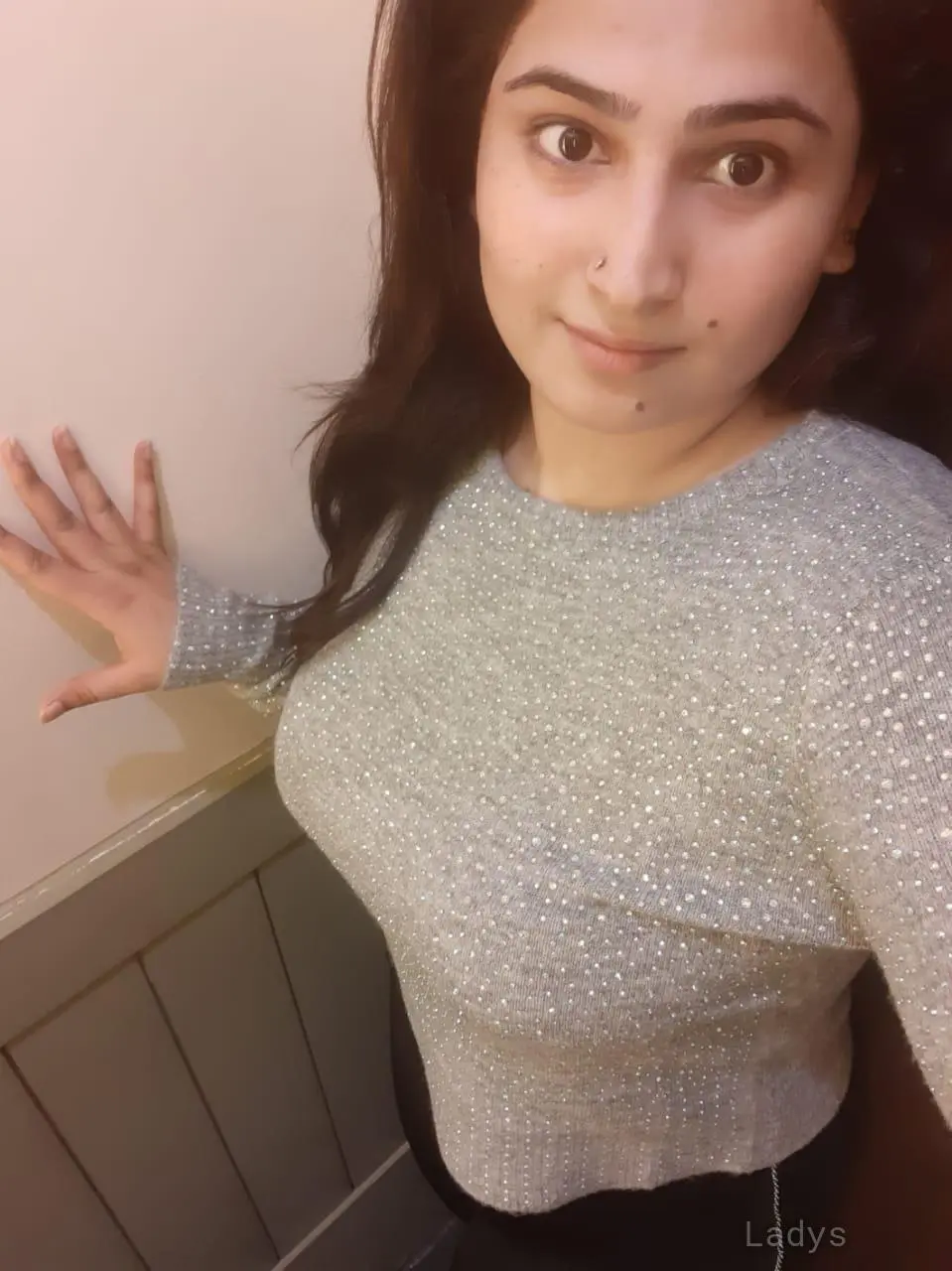 Manu, 23 years beautiful nude Dubai escorts girl, height 167 sm, Weight  kg