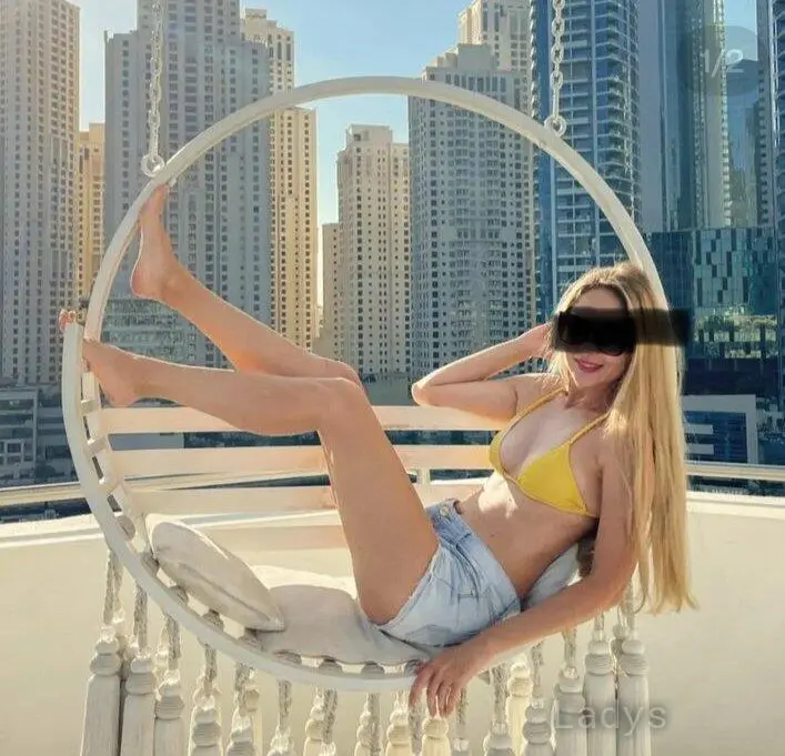 Marci, 26 years beautiful nude Dubai escorts girl, height 173 sm, Weight kg
