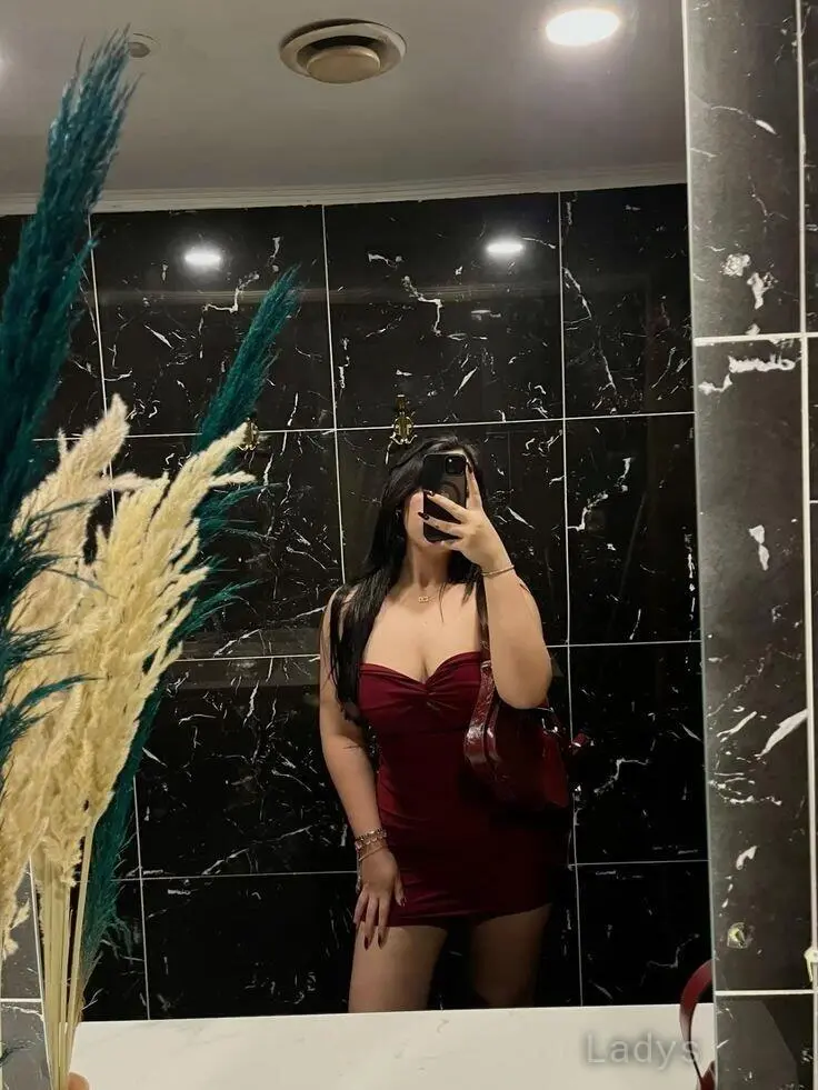 Maya, 26 years beautiful nude Dubai escorts girl, height 166 sm, Weight kg