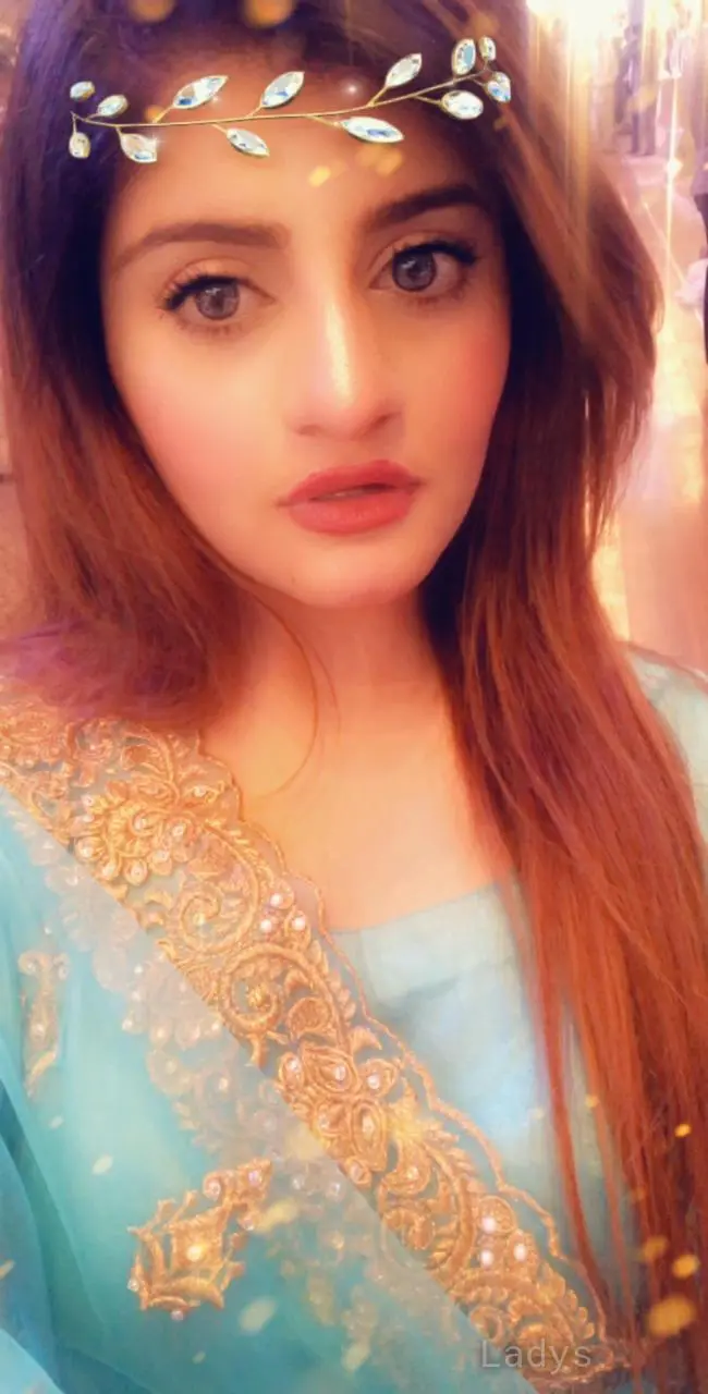 Mehnoor, 21 years beautiful nude Dubai escorts girl, height 167 sm, Weight  kg