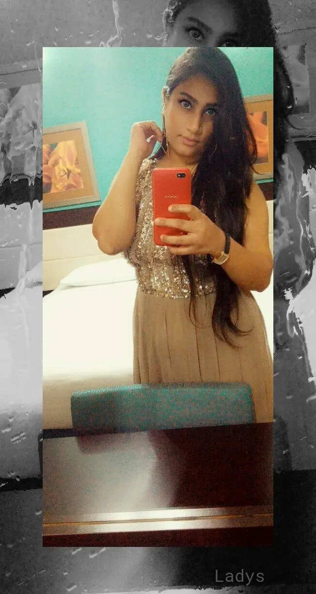 Naina Milf1, 24 years beautiful nude Dubai escorts girl, height 167 sm, Weight kg