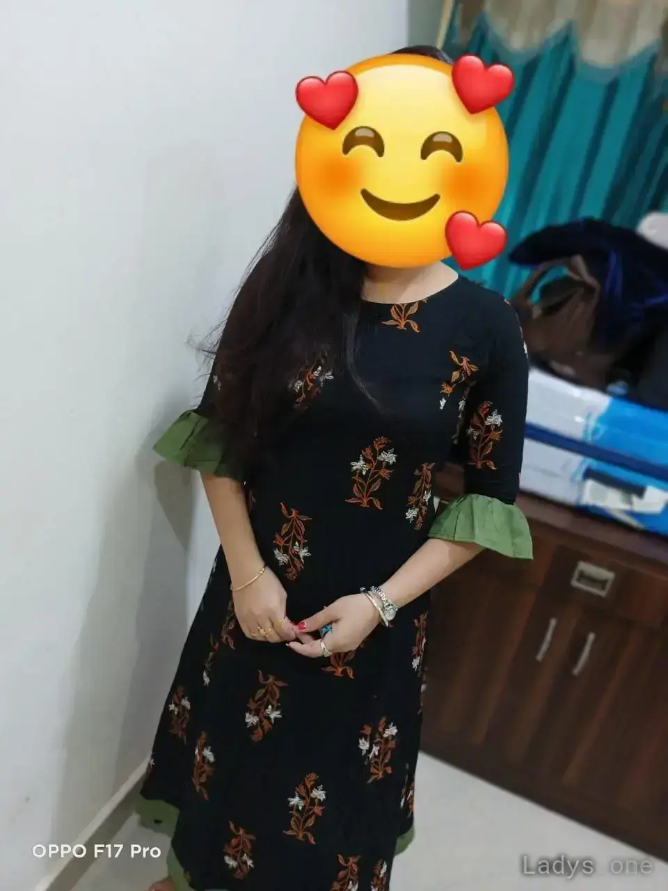 Navya, 23 years beautiful nude Dubai escorts girl, height 153 sm, Weight  kg