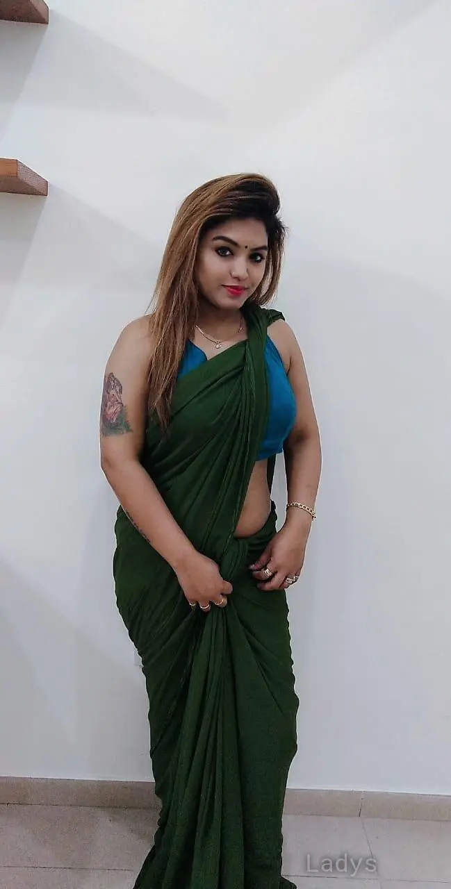 Neha Big Busty Girl, 22 years beautiful nude Dubai escorts girl, height 168 sm, Weight kg