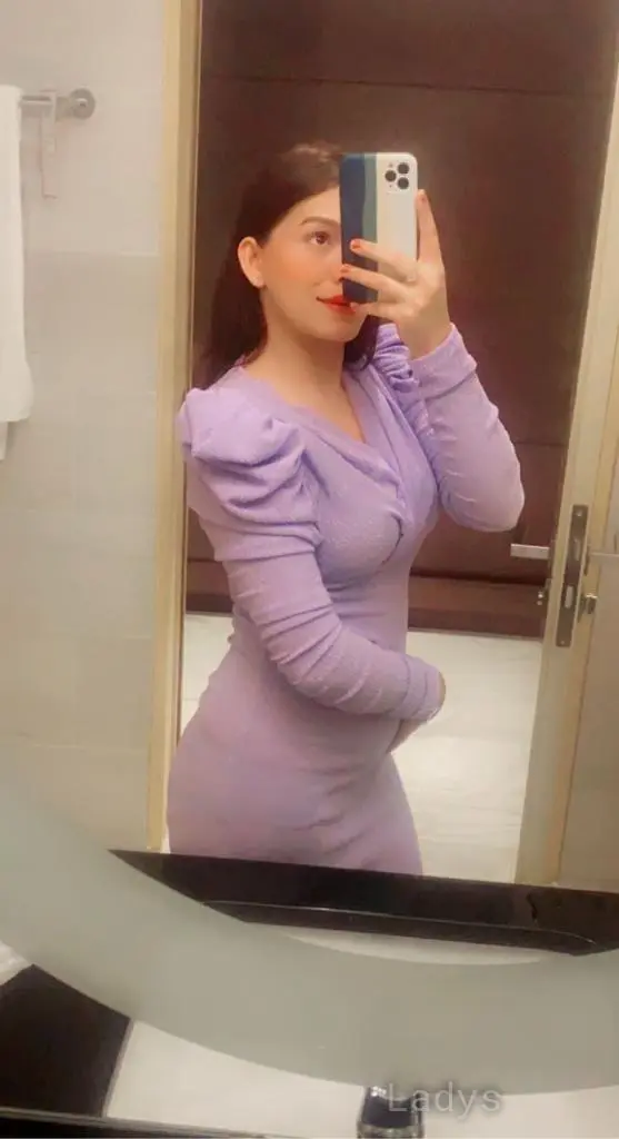 Neva Ann, 24 years beautiful nude Dubai escorts girl, height 171 sm, Weight kg