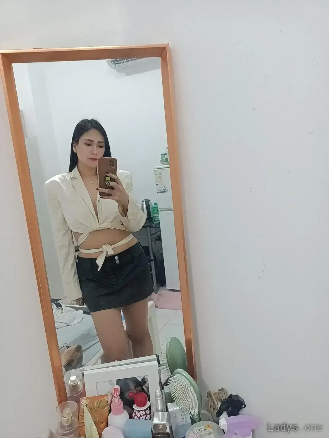 Olivia, 28 years beautiful nude Dubai escorts girl, height 163 sm, Weight  kg