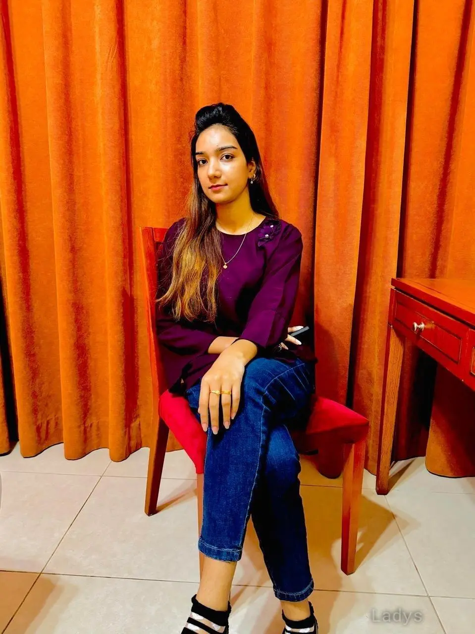 Palvi, 21 years beautiful nude Dubai escorts girl, height 166 sm, Weight kg