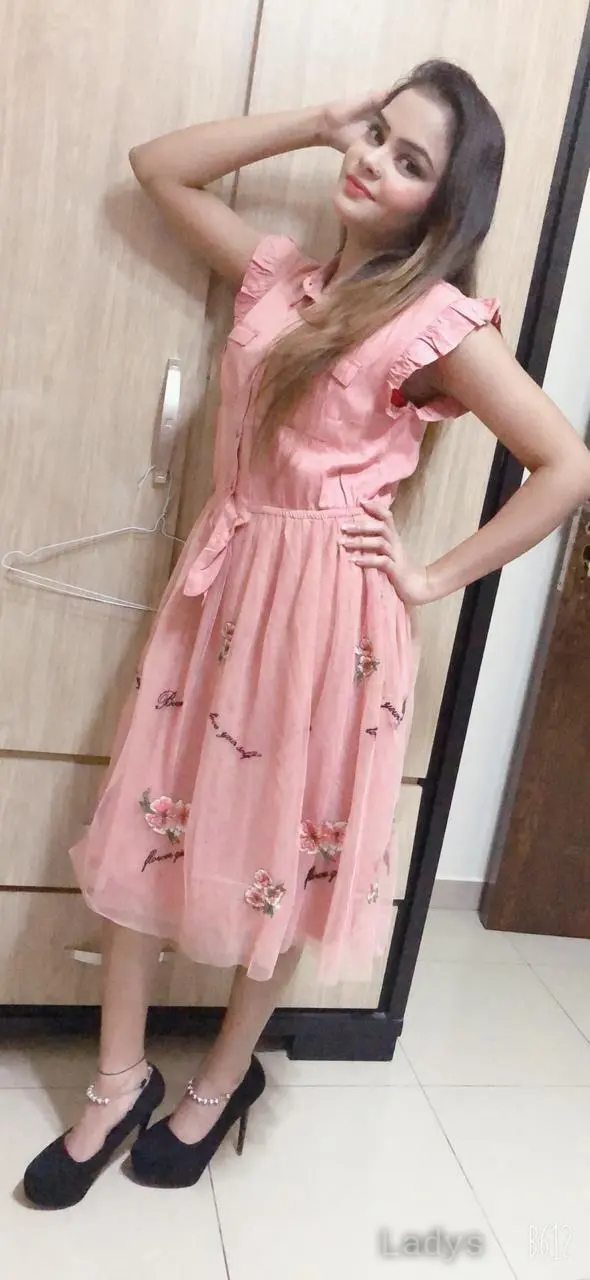 Payal, 21 years beautiful nude Dubai escorts girl, height 166 sm, Weight  kg