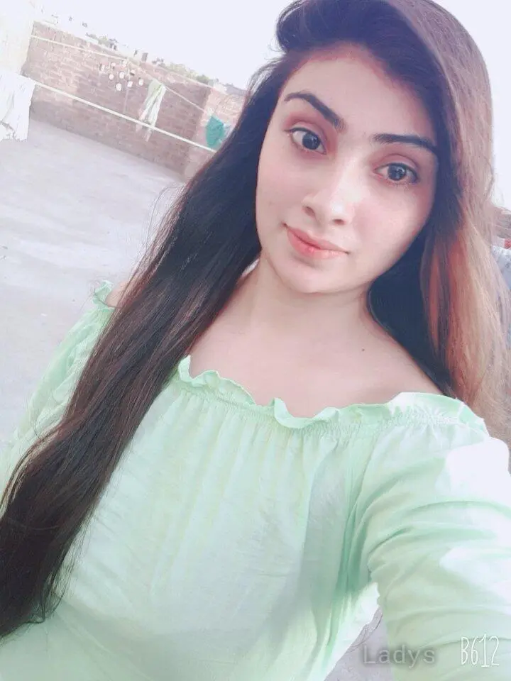 Pinky Big Busty Girl, 23 years beautiful nude Dubai escorts girl, height 167 sm, Weight kg