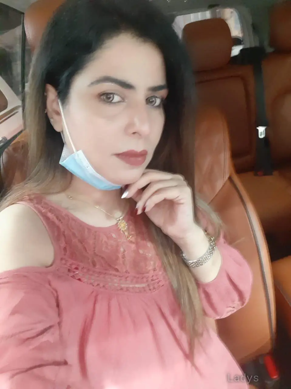 Pooja, 23 years beautiful nude Dubai escorts girl, height 166 sm, Weight kg