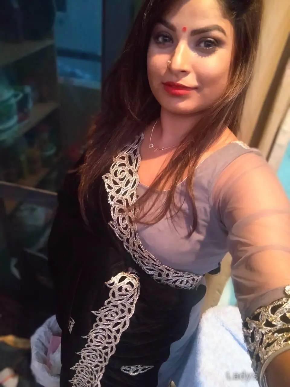 Pooja, 23 years beautiful nude Dubai escorts girl, height 166 sm, Weight  kg
