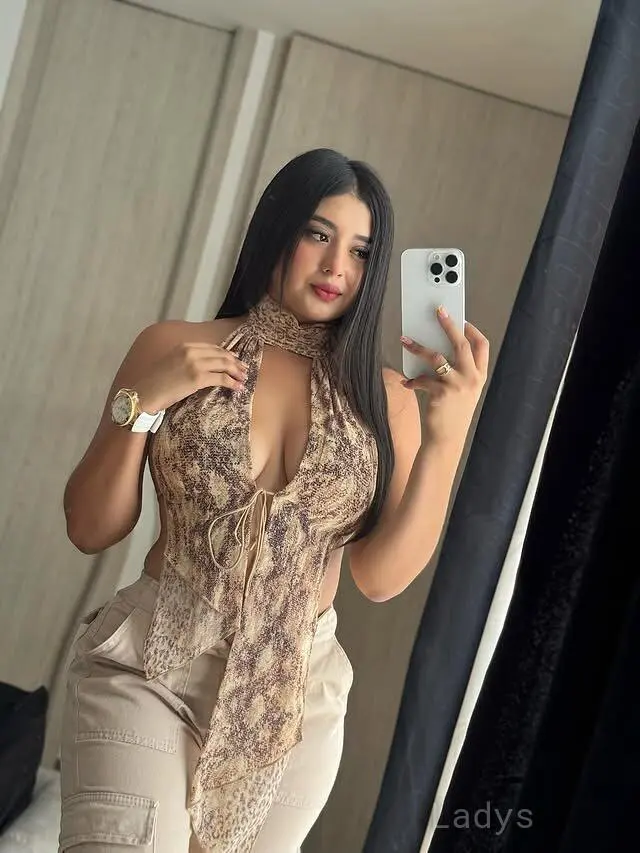 Preeti, 24 years beautiful nude Dubai escorts girl, height 168 sm, Weight kg