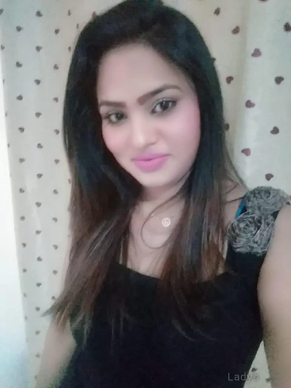 Priyanka, 23 years beautiful nude Dubai escorts girl, height 167 sm, Weight kg