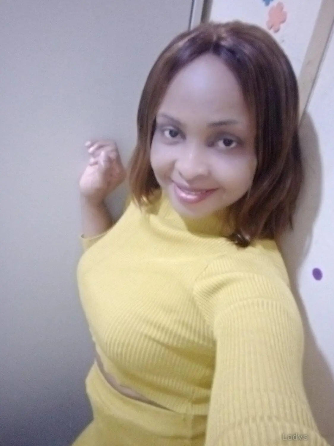 Rachel, 25 years beautiful nude Dubai escorts girl, height 160 sm, Weight  kg