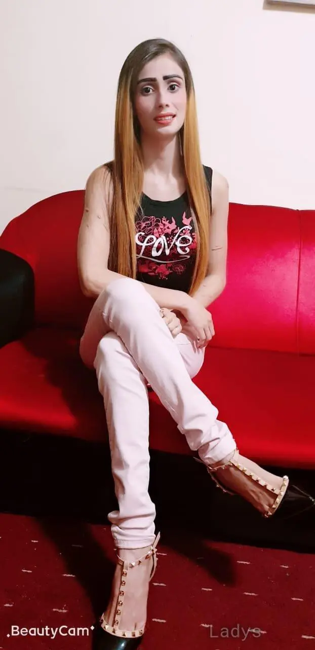 Roshini, 21 years beautiful nude Dubai escorts girl, height 167 sm, Weight kg