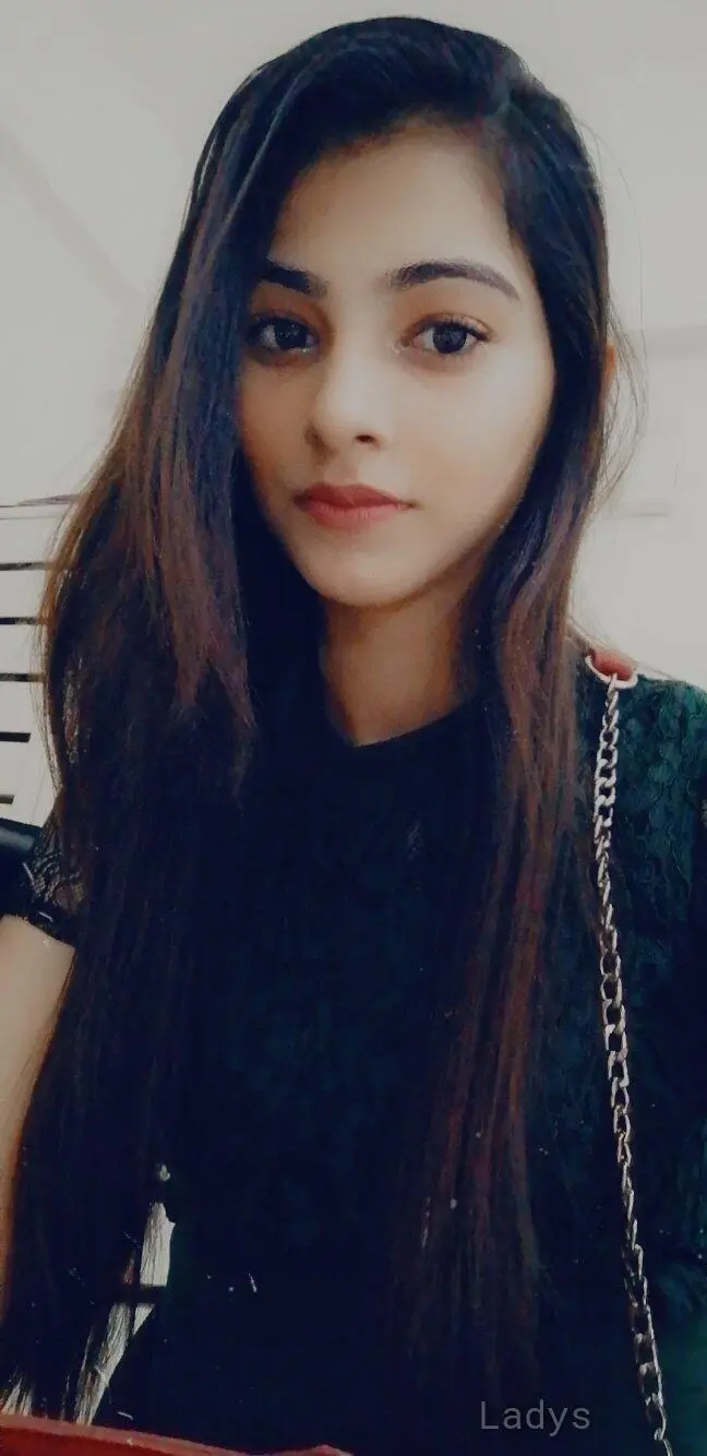 Salena, 19 years beautiful nude Dubai escorts girl, height 171 sm, Weight  kg