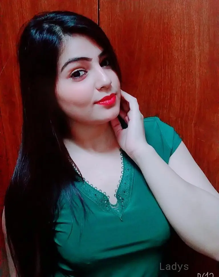 Sangeeta, 24 years beautiful nude Dubai escorts girl, height 167 sm, Weight kg