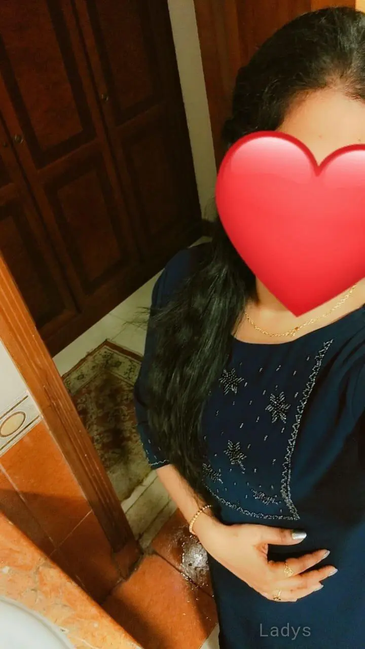 Saniya, 26 years beautiful nude Dubai escorts girl, height 152 sm, Weight kg