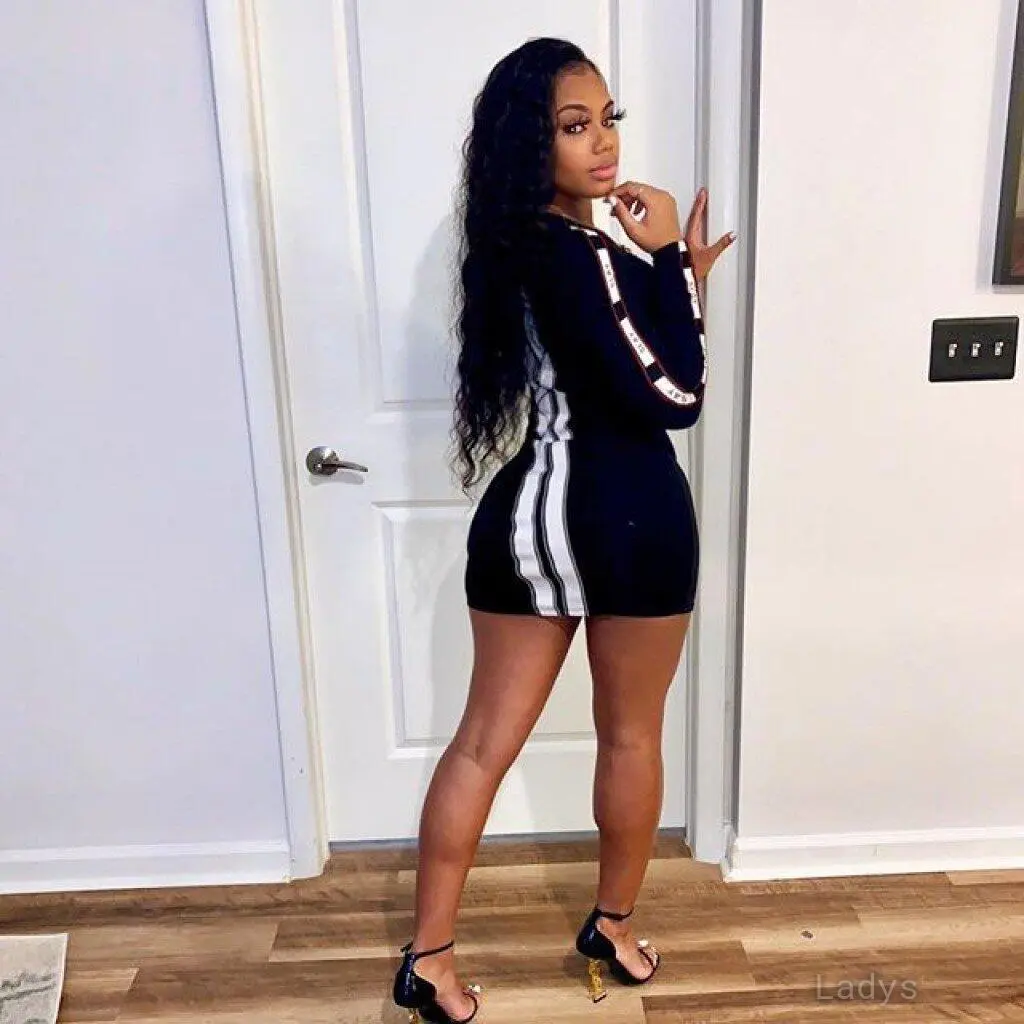 Sherlyn Big Booty Girl, 22 years beautiful nude Dubai escorts girl, height 169 sm, Weight kg