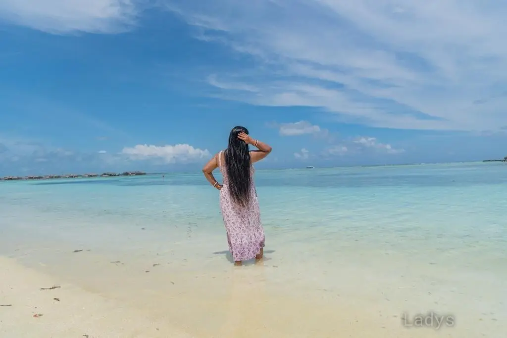 Shilpa Hot Busty Indian Beauty, 28 years beautiful nude Dubai escorts girl, height 163 sm, Weight  kg