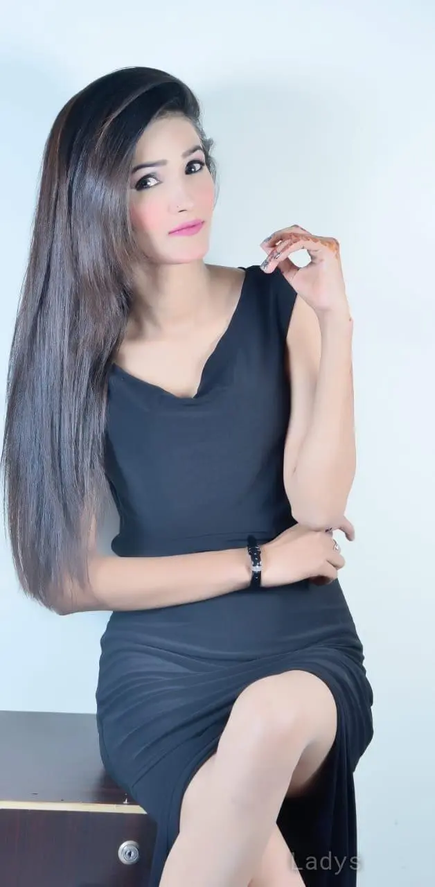 Slutty, 21 years beautiful nude Dubai escorts girl, height 166 sm, Weight  kg