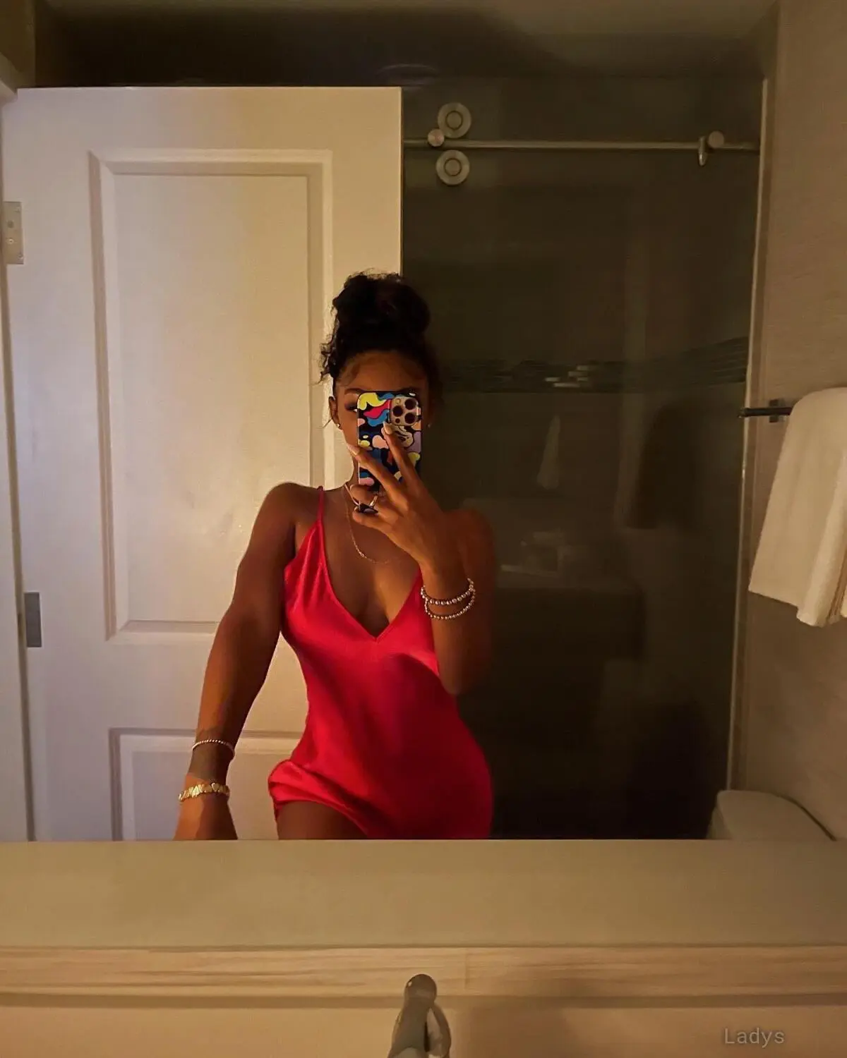 Sofia, 22 years beautiful nude Dubai escorts girl, height 173 sm, Weight kg