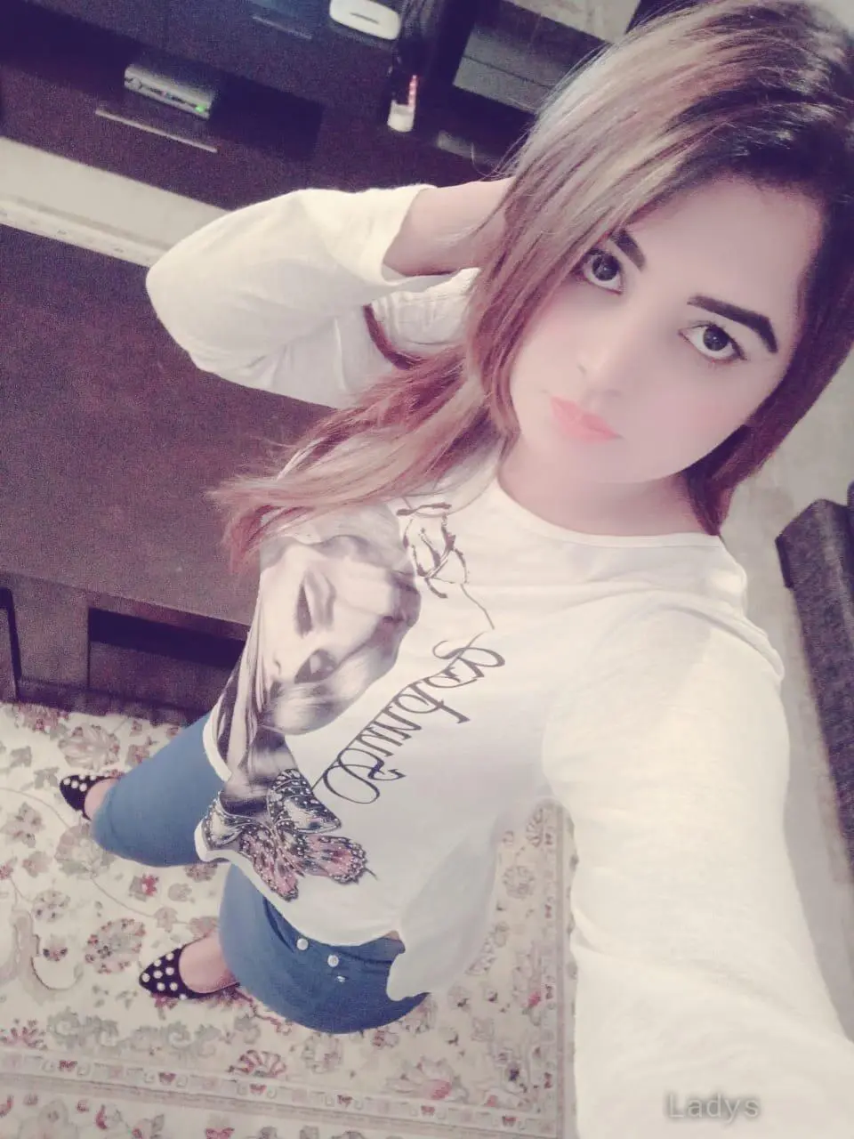 Sonali, 21 years beautiful nude Dubai escorts girl, height 167 sm, Weight  kg