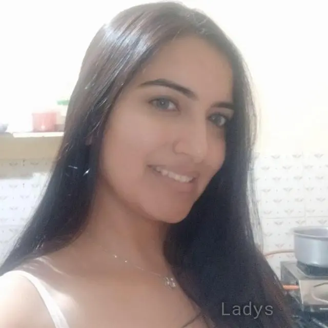 Supriya, 25 years beautiful nude Dubai escorts girl, height 170 sm, Weight kg