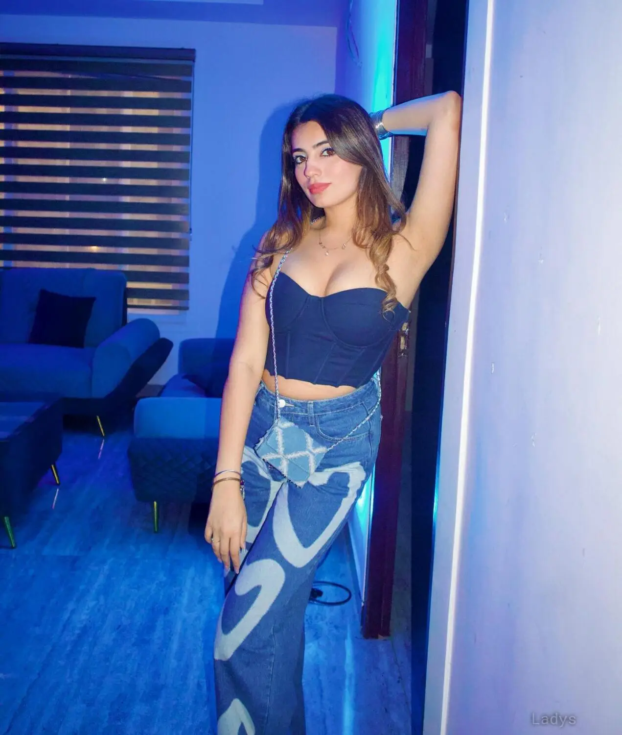 Varsha, 22 years beautiful nude Dubai escorts girl, height 169 sm, Weight 52 kg