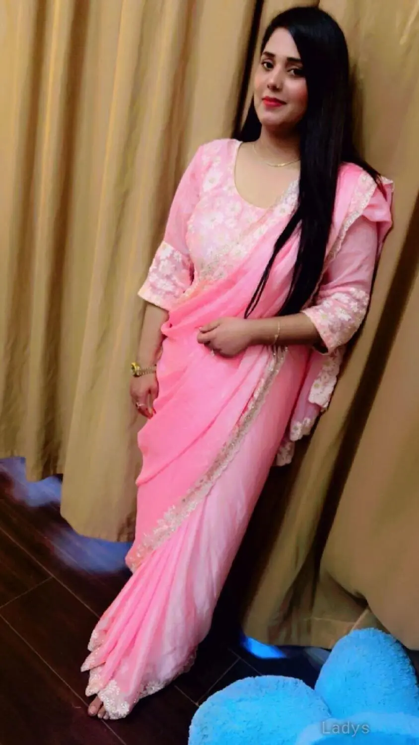 Divya, 22 years sexy toples Dubai scorts girl, height 175 sm, Weight  kg
