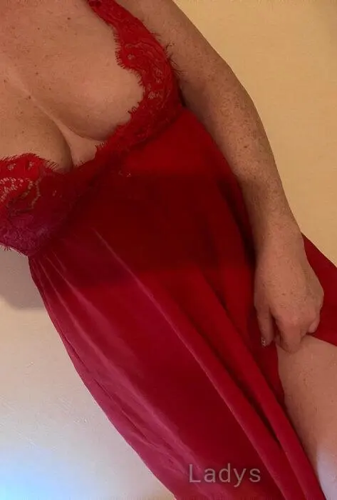 Ali, 40 years beautiful nude Dublin escorts girl, height 160 sm, Weight 57 kg