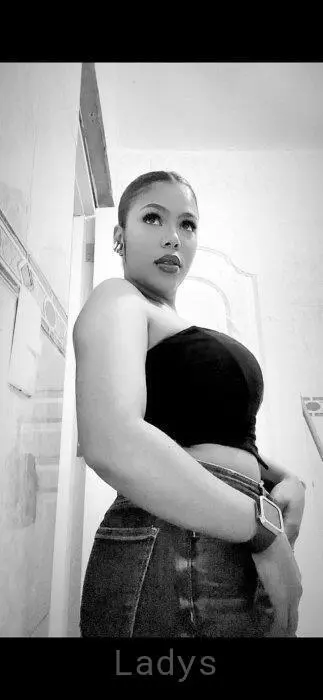 Carmen Perez, 26 years beautiful nude Dublin escorts girl, height 153 sm, Weight 53 kg